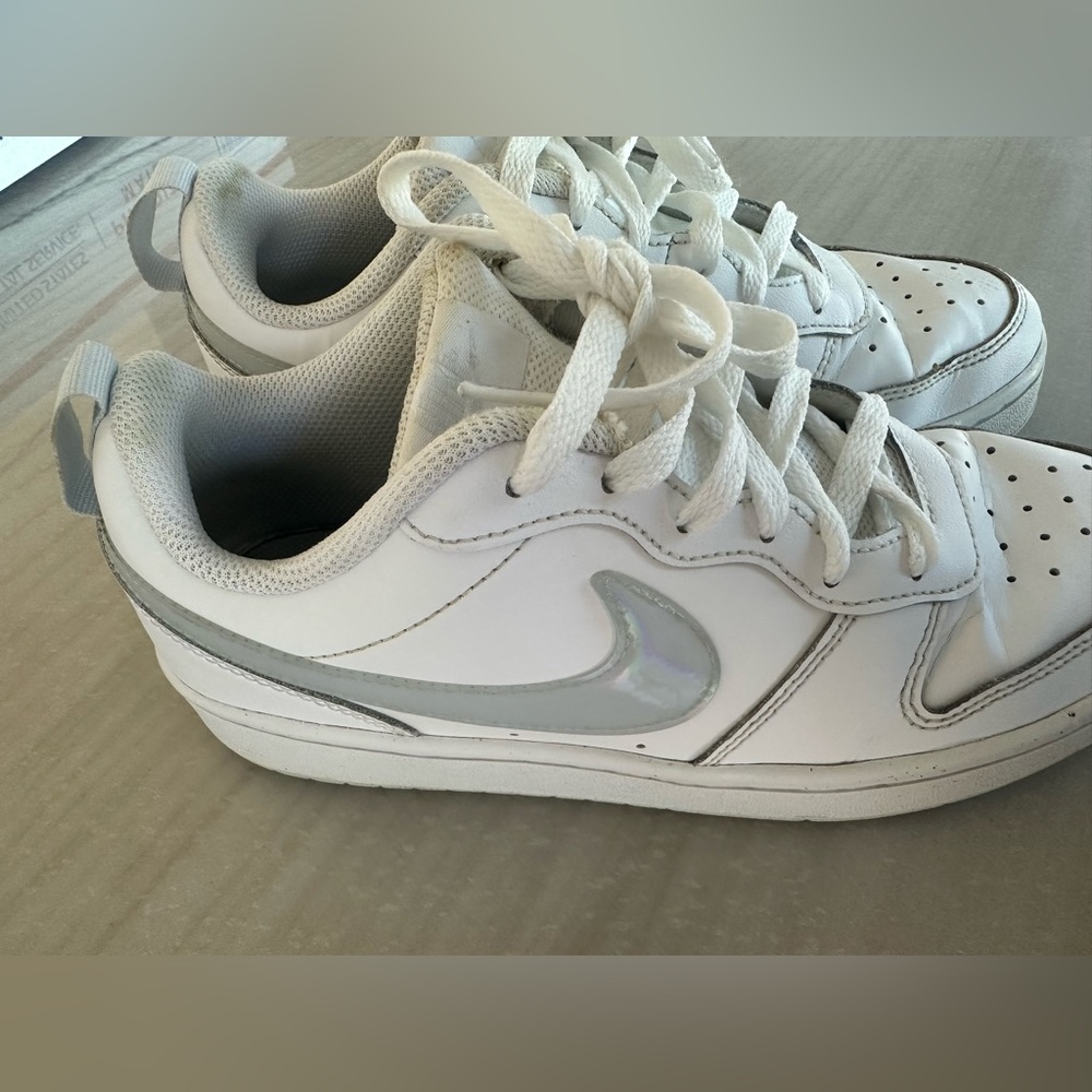 Nike’s Women low sneaker